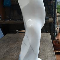 scultura marmo bianco