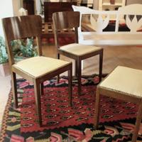 Coppia di sedie con panchetta in legno massello