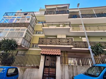 Luminoso trilocale Bordonaro con due ampie verand