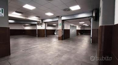 AUTORIMESSA A NAPOLI