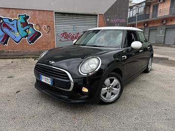 Mini 1.5 Cooper 5 porte 1.5 TURBO BENZINA 136CV CO