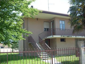 Villa o casa indipendente con GIARDINO