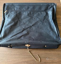 Borsa porta abiti in cordura blu come nuova
