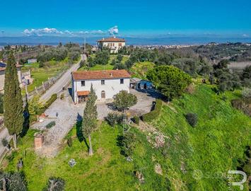 Casa indipendente con splendida vista sulla campag