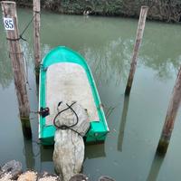 cofano spazio 5 e motore 40 yamaha 2 tempi 