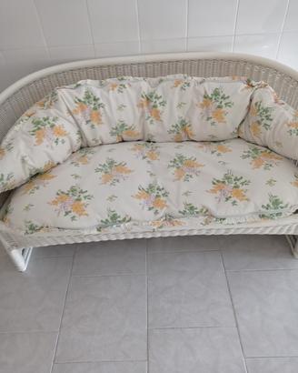 divano in midollino bianco