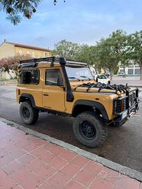 Land Rover Defender 90