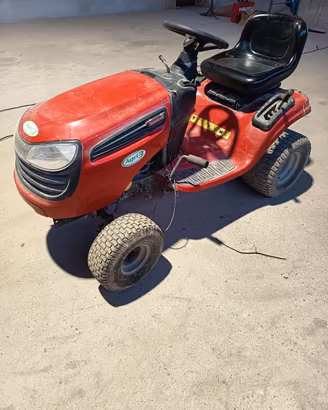 Trattorino rasaerba Jonsered