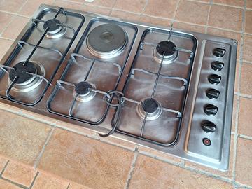 Piano cottura Franke 5 fuochi -4 gas + 1 elettrico