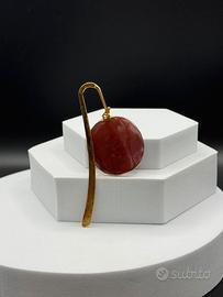 Segnalibro metallo con ciondolo rosso