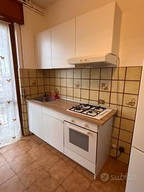 Cucina IKEA KNOXHULT completa con forno, piano cot