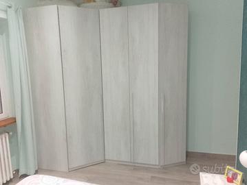 armadio con cabina,2 cassettiere e 2 comodini 