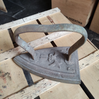 Ferro da stiro antico