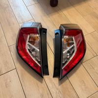 Honda civic x fari posteriori