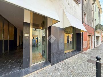 UFFICIO A DESENZANO DEL GARDA