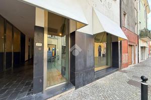 UFFICIO A DESENZANO DEL GARDA