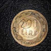 Rara monete 200 lire con difetto di conio