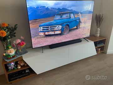 Mobile TV bianco e marrone