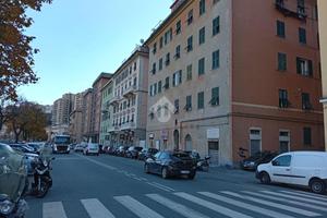 4 LOCALI A GENOVA