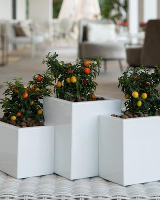 FIORIERE IN LAMIERA VERNICIATA DINAMICA DESIGN