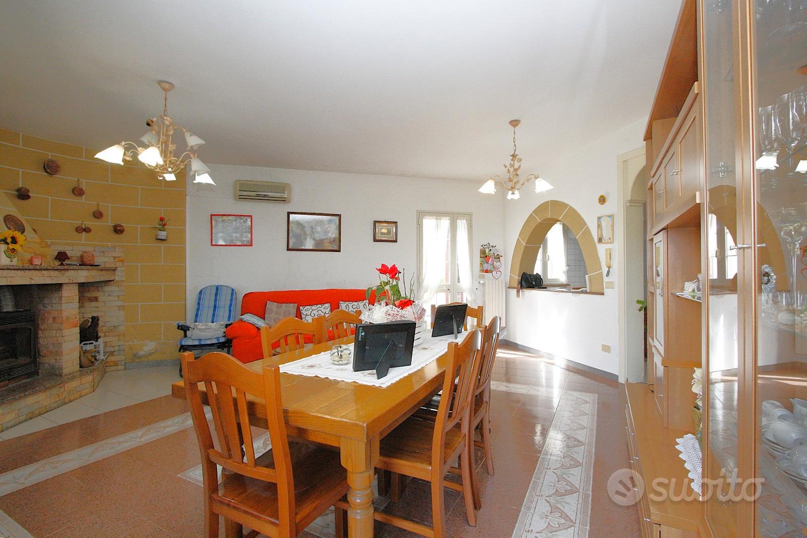 Prestigiosa villa ben rifinita con spazi esterni - Vista 2