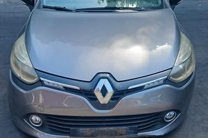 RENAULT CLIO 2015 SOLO PER RICAMBI