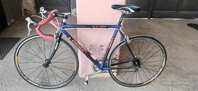 Bici da corsa in carbonio