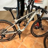 Canyon Lux Trail CF 6 - Taglia S