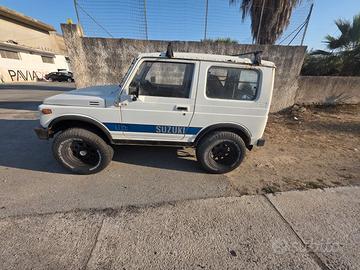 Suzuki Samurai icona del piccolo fuoristrada