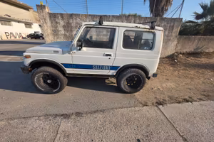Suzuki Samurai icona del piccolo fuoristrada
