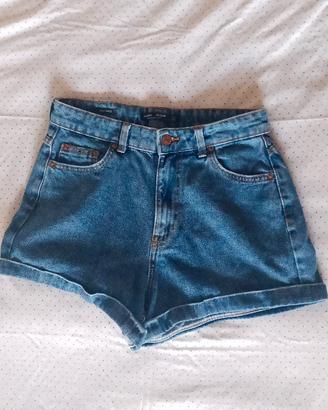 Pantaloncini in jeans