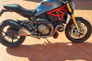 Ducati Monster 1200 S