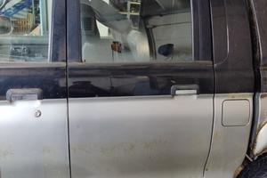 Porta posteriore sx MITSUBISHI L200 del 2000