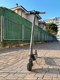 Monopattino Ninebot Segway E2