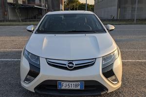 Opel Ampera elettrica + range extender 2013