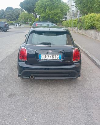 Mini Cooper 11/2022 1,5 colore black enigmatic