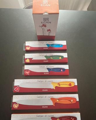 Coltelli Egan Campo Di Cuori Completi di Ceppo