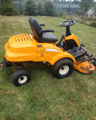 trattorino tagliaerba 