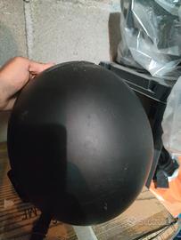 in blocco (50€): 2 caschi marca LS2, taglie