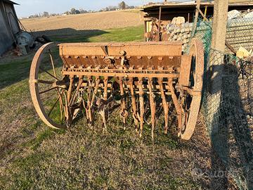 Macchina seminatrice cereali