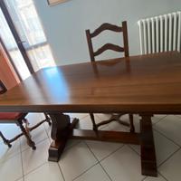 Tavolo in noce allungabile