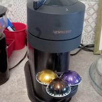 INUTILIZZATA : NESPRESSO VERTUO + 36 capsule