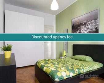 Stanza in appartamento di 110 m² a Milano
