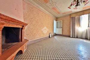 CASA SEMINDIPENDENTE A FOSSATO DI VICO