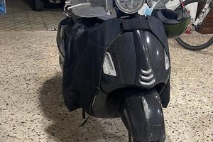 Piaggio Vespa 300 Gts