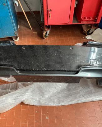 Paraurti BMW Serie 1 E82 Look 1M Nero PDC