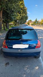 RENAULT Clio - 2001