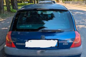 RENAULT Clio - 2001