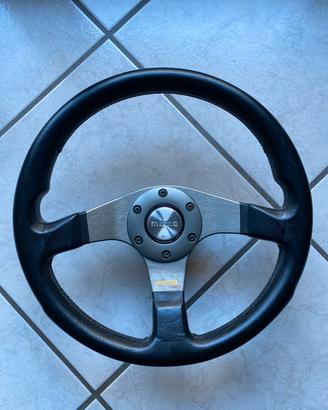 Volante momo da rally