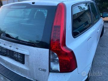 FANALINO POSTERIORE DESTRO VOLVO V50 2011